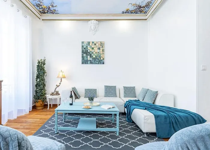 Risso - Comfortable 3 Bedrooms With Balcony Apartment Nice