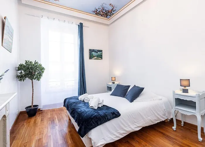Risso - Comfortable 3 Bedrooms With Balcony דירה ניס