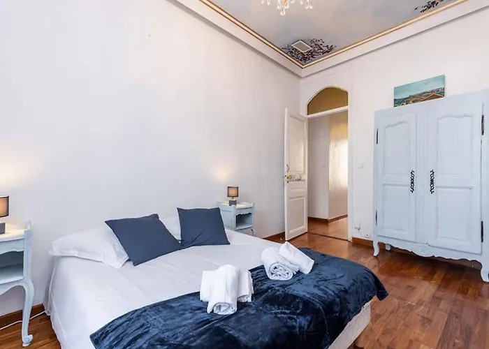 דירה Risso - Comfortable 3 Bedrooms With Balcony ניס