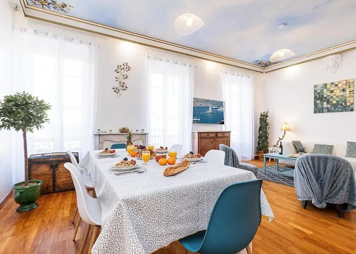Apartmán Risso - Comfortable 3 Bedrooms With Balcony